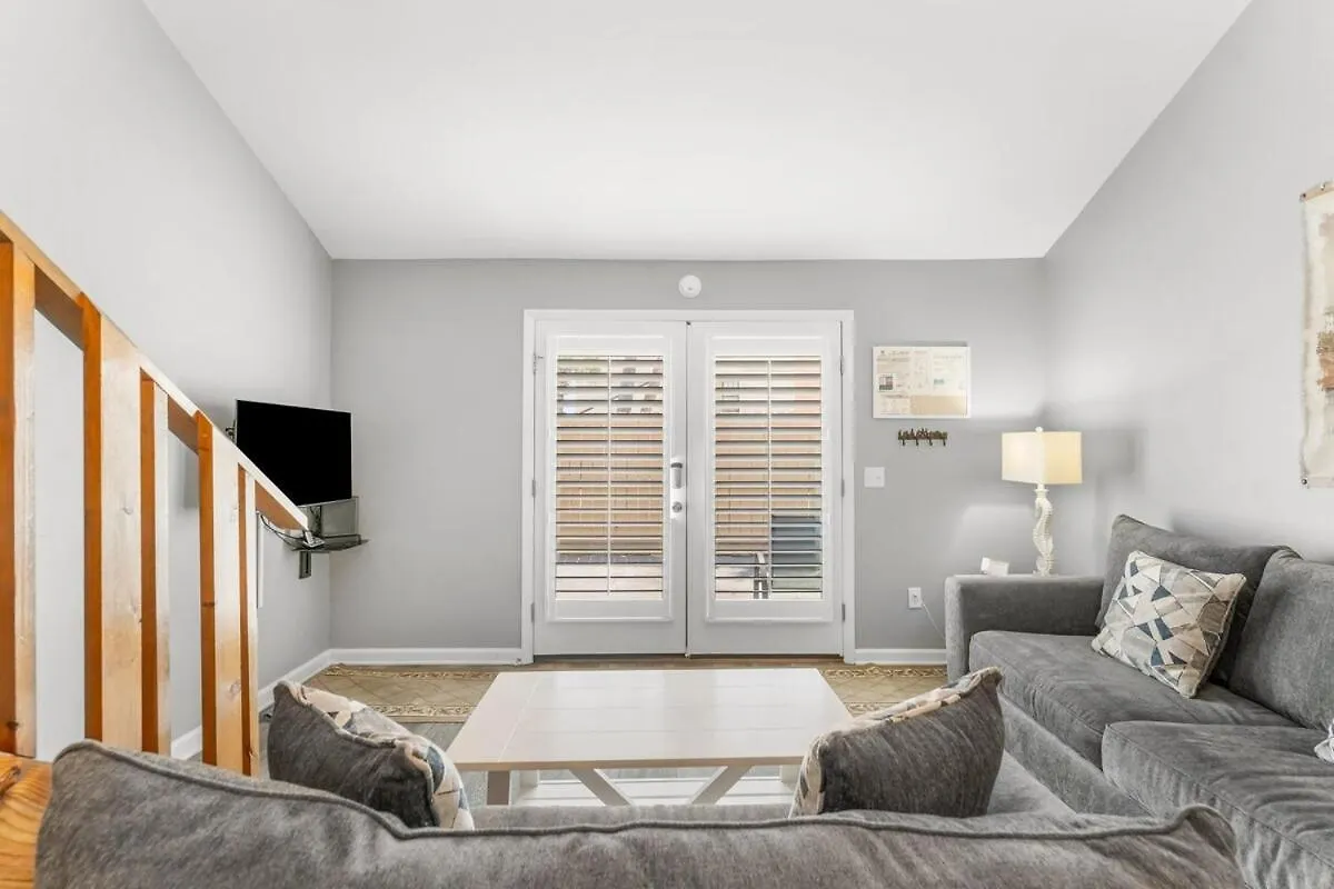 Grey Zen Daire Panama City Beach
